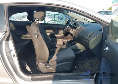 2016 Kia Forte Ex z USA, uszkodzony, nr VIN KNAFX6A84G5633074